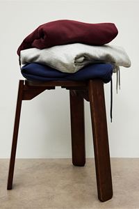 Veste à capuche et col montant en coton mélangé bordeaux pour homme, manches longues, poches latérales kangourou, coupe décontractée, avec cordon de serrage pour l'hiver - Product Image 5