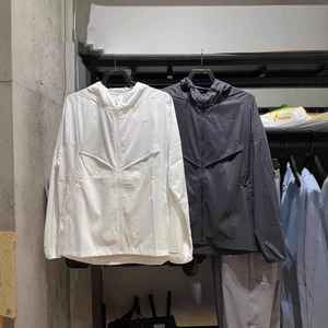 Veste coupe-vent à logo personnalisable pour hommes pour le printemps, respirante, séchage rapide, protection UV légère pour le jogging XS - Product Image 3