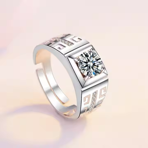 Élégante bague de fiançailles en or 10 ct avec diamant Moissanite pour hommes, bijoux américains élégants pour hommes de haute qualité - Product Image 3