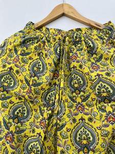 Conjunto de pijama de algodón 100% hecho a mano personalizado para mujer, recién llegado, V con cuello en ropa de dormir, vestido con patrón Floral suave para el verano - Product Image 6