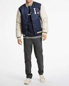 Diseño personalizado béisbol satén bombardero Varsity chaqueta Universidad vuelo piloto hombres Chaqueta Tipo Letterman Satinada Personalizada - Product Image 3