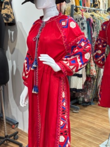 2025 mejor y al por mayor precio bajo Vintage bordado hecho a mano algodón Puff manga Boho Gypsy bordado largo vestido Ucraniano - Product Image 2