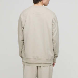 Sudadera de Hombre de Diseño Premium con Tela Transpirable, Logotipo Estampado de Alta Calidad, Cuello Redondo Extra Grande para Uso Casual - Product Image 3