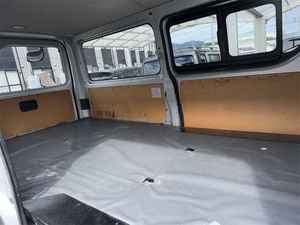 Camioneta Toyota Hiace Usada de 2018 - Product Image 5