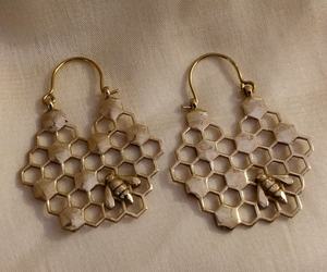 Pendiente de bolsa de miel Pendientes de aro de latón - Product Image 1