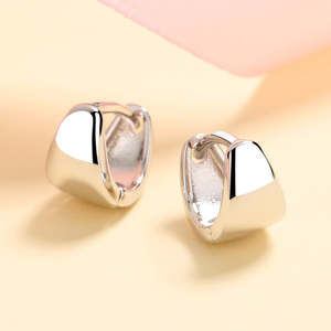 Orecchini a Cerchio in Oro 14K e Argento Sterling con Motivo Geometrico - Product Image 3