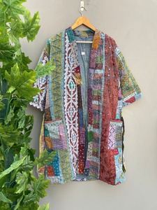Chaqueta Kimono bordada acolchada Kantha larga de nuevo diseño para uso de mujer como encubrimiento disponible a precio mayorista - Product Image 2