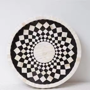 Plateau de service personnalisé en bois naturel de haute qualité, avec incrustation d'os, fabriqué à la main pour la maison par Crescent Crafts - Product Image 2