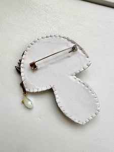 Broches con cuentas Broche de diseñador hecho a mano. Accesorios de alta calidad. Broche de diseño único. El mejor regalo para baby shower. - Product Image 3