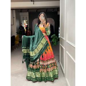 Tenue indienne fantaisie de haute qualité Pure Gaji Silk Lehenga Choli avec Dupatta avec impression numérique Fournisseur mondial - Product Image 5