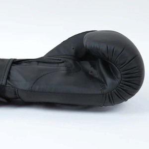 ถุงมือ MMA แบบครึ่งนิ้ว ปรับแต่งได้ ขายส่ง หนังแท้ บุโฟม ปิดผนึก น้ำหนักเบา ระบายความชื้น รับผลิตแบบ OEM - Product Image 4