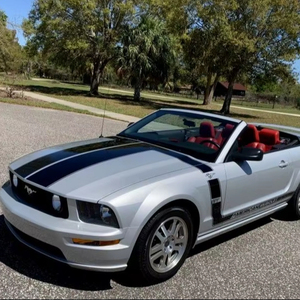 สะอาดไร้ที่ติ2005ฟอร์ด mustangs G T รถเปิดประทุน - Product Image 2