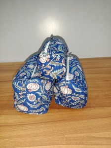 Acolchado de algodón azul real para neceseres Juego de estuches de cosméticos con estampado floral elegante Resistente e impermeable al agua de gran capacidad - Product Image 5