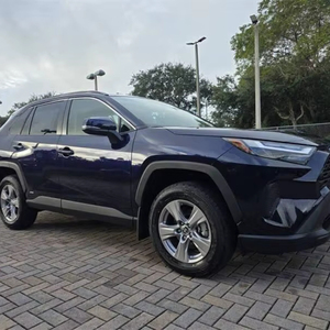 COMPRA Toyota RAV 4 Hybrid XLE 2025 - Product Image 1