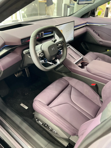 Hatchback Eléctrico Puro de Tamaño Mediano 2025 |   Vehículo Eléctrico de 5 Puertas y 5 Asientos de Largo Alcance |   Vehículo de Energía de Ultra-Resistencia Hecho en China - Product Image 5