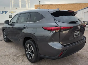 H&S 2023 TOY0TA HIGHLANDER XLE SUV VOITURE D'OCCASION SUV HAUTE QUALITÉ - Product Image 2