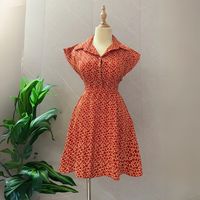 Robe longue pour femme de haute qualité - Tissu en soie douce avec de magnifiques motifs floraux à carreaux, taille naturelle, élégance sans effort
