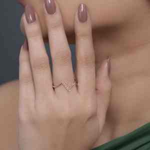 Bague en diamant clouté à 5 pierres naturelles rondes et brillantes en or jaune 18 carats pour des occasions spéciales et un usage quotidien - Product Image 2