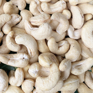 เม็ดมะม่วงหิมพานต์ W240เม็ดมะม่วงหิมพานต์ W240เม็ดมะม่วงหิมพานต์จากซานติโกเวียดนามผู้จำหน่ายที่เชื่อถือได้ - Product Image 1