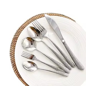 Juego de cubiertos de acero inoxidable dorado, elegante y brillante, perfecto para el hogar, la cocina, restaurantes, hoteles, cenas y uso diario. - Product Image 4