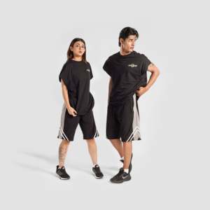 Shorts sportifs décontractés 100 % coton à double rayure (noir) taille XS avec cordon de serrage, motif cargo tendance et logo décoratif - Product Image 1