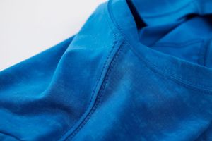 Camiseta corta en blanco con estampado de logotipo OEM, camisetas de algodón con hombros caídos 280GSM, camiseta de gran tamaño para hombre con timbre recortada - Product Image 6