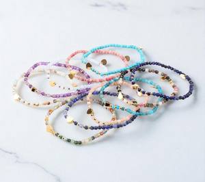 Bracelet de perles de pierre précieuse d'agate indienne minuscule de 3 MM avec des breloques de recherche-Bracelet de perles de breloques de coeur - Product Image 3