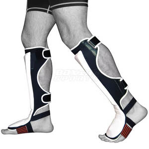 Protège-tibias de boxe avec couches de mousse absorbant les chocs Protège-tibias de boxe faciles à porter avec fermeture sécurisée - Product Image 4