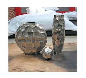 Florero de aluminio de alta calidad, vajilla de comedor artesanal, maceta, sala de estar, artículos para el hogar, Fabricante Mayorista, exportador - Product Image 4