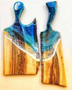 Tabla de cortar de resina y madera con trabajo artístico decorativo de resina, perfecta para cocinas interiores, mesas de comedor y decoración rústica - Product Image 5
