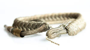 Aguillete Formal Personalizado con Hilo Metálico de Bullion/Hilos de Seda para Uniformes Ceremoniales - Colores para las Cuatro Estaciones, Personalización de Logotipos - Product Image 5