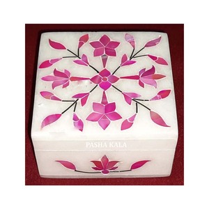 Boîte en marbre avec incrustation de nacre, boîte en marbre incrustée pour cadeau, boîte à mops en marbre incrustée faite à la main pour la décoration - Product Image 1