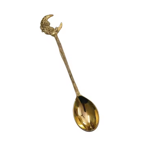 Cuchara de latón para cocinar y hornear para herramientas de cocina caseras Con mango de diseño de Luna en relieve cuchara de diferentes tamaños Venta caliente - Product Image 1