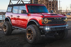 Fairly Used 2023 F-ord B-ronco Big Bend 1200 Miles EcoBoost 4-Cylinder 4WD - Product Image 3