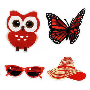 Assortiment de patchs thermocollants brodés en toile PVC écologique à thème rouge pour chapeaux et sacs - Product Image 5