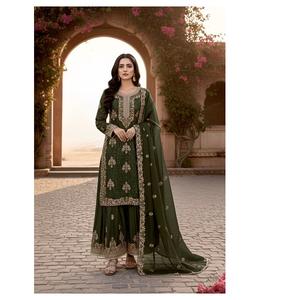 ชุดเสื้อผ้าไหมแท้ดีไซน์หรูหราพร้อมกางเกงขายาวและผ้าคลุมไหล่ ปักลายด้วยเลื่อม เหมาะสำหรับงานปาร์ตี้และงานเลี้ยงต้อนรับ - Product Image 1