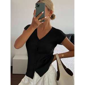 Cárdigan de mujer con cuello en V y manga larga con botones - Product Image 1