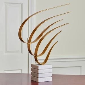 Objet de table de style moderne, sculpture décorative pour un décor de bureau élégant et des accents contemporains de l'espace de travail, en provenance d'Inde - Product Image 3