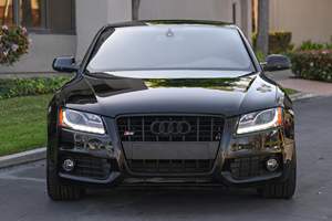 Audi S5 Coupé 2012 d'occasion, sans réserve, boîte manuelle 6 vitesses, moteur V8, pack Titanium, 77 400 milles - Product Image 2