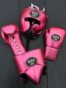Ensemble de boxe professionnel sur mesure, fait main, léger, avec gants de boxe, protège-glande et protège-tête, vente en gros, thème 'No Boxing No Life' - Product Image 3