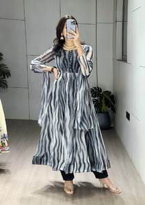 Robe de soirée modeste et attrayante à séchage rapide, motif Leheriya, bordure en dentelle, doublure en coton, pour mariage, fête, bal, Diwali - Product Image 5