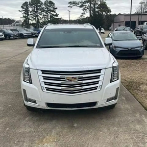 Cadillac Escalade Platinum 2019 d'occasion, conduite à gauche, turbo, transmission intégrale, sièges en cuir, intérieur clair - Product Image 1