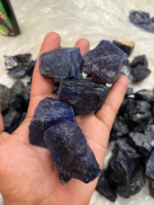 Pierre brute de sodalite bleue naturelle sculptée en gros, cristal de guérison, décoration de maison et de jardin, mascotte - Product Image 4