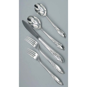 Cubiertos de Acero Inoxidable con Diseño Único en Plata, Diseño de Mango Hecho a Mano, Juego de Cubiertos Modernos de Lujo para Bodas y Hogar - Product Image 4