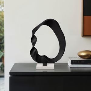 Escultura de Mesa de Metal Negro Contemporánea, Adorno Moderno Creativo para Escritorio, Estante o Entrada, Hecho a Mano en India - Product Image 6