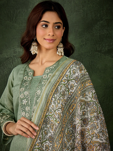 ชุดคุर्ติสสำหรับผู้หญิงที่ได้รับความนิยมมากที่สุด เหมาะสำหรับใส่ลำลอง งานเฉลิมฉลอง หรือใส่ทำงาน มีจำหน่ายในปริมาณมาก - Product Image 2