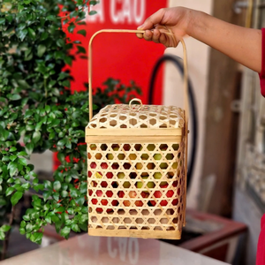 CESTA DE REGALO DE BAMBÚ DE mimbre hecha a mano de primera calidad con mango, regalos corporativos y festivos personalizados, artesanías de Vietnam - Product Image 5