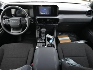Nuevo SUV Negro LC Serie 250 2.8d AT 204 4WD con Volante a la Izquierda/Derecha, Asientos de Cuero y Techo Panorámico - Product Image 6