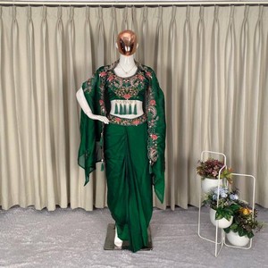 Conjunto de Blusa de Seda Rangoli VASTRA COTTAGE con Dhoti y Chal, Bordado con Lentejuelas, Listo para Usar, Ropa Étnica para Fiestas - Product Image 1