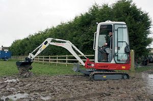 Mini-excavatrice Takeuchi TB216 d'occasion pour travaux de terrassement - Product Image 5